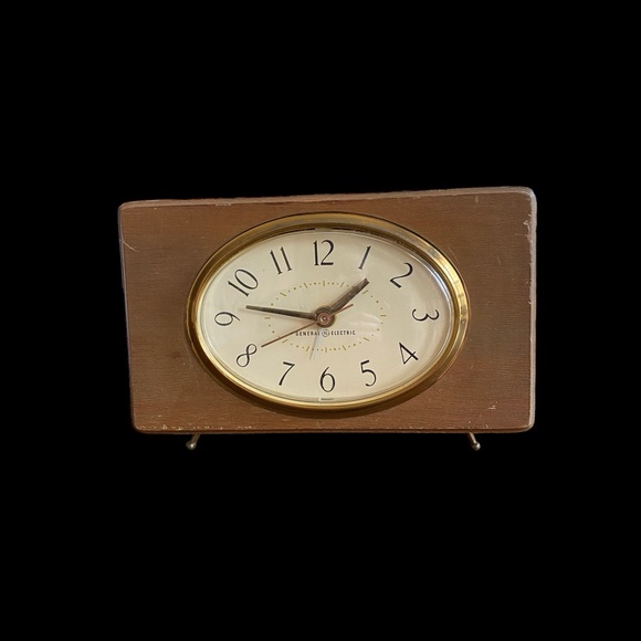 Solid Mahogany General Electric Peg Leg Vintage Alarm Clock Working - Picture 1 of 6